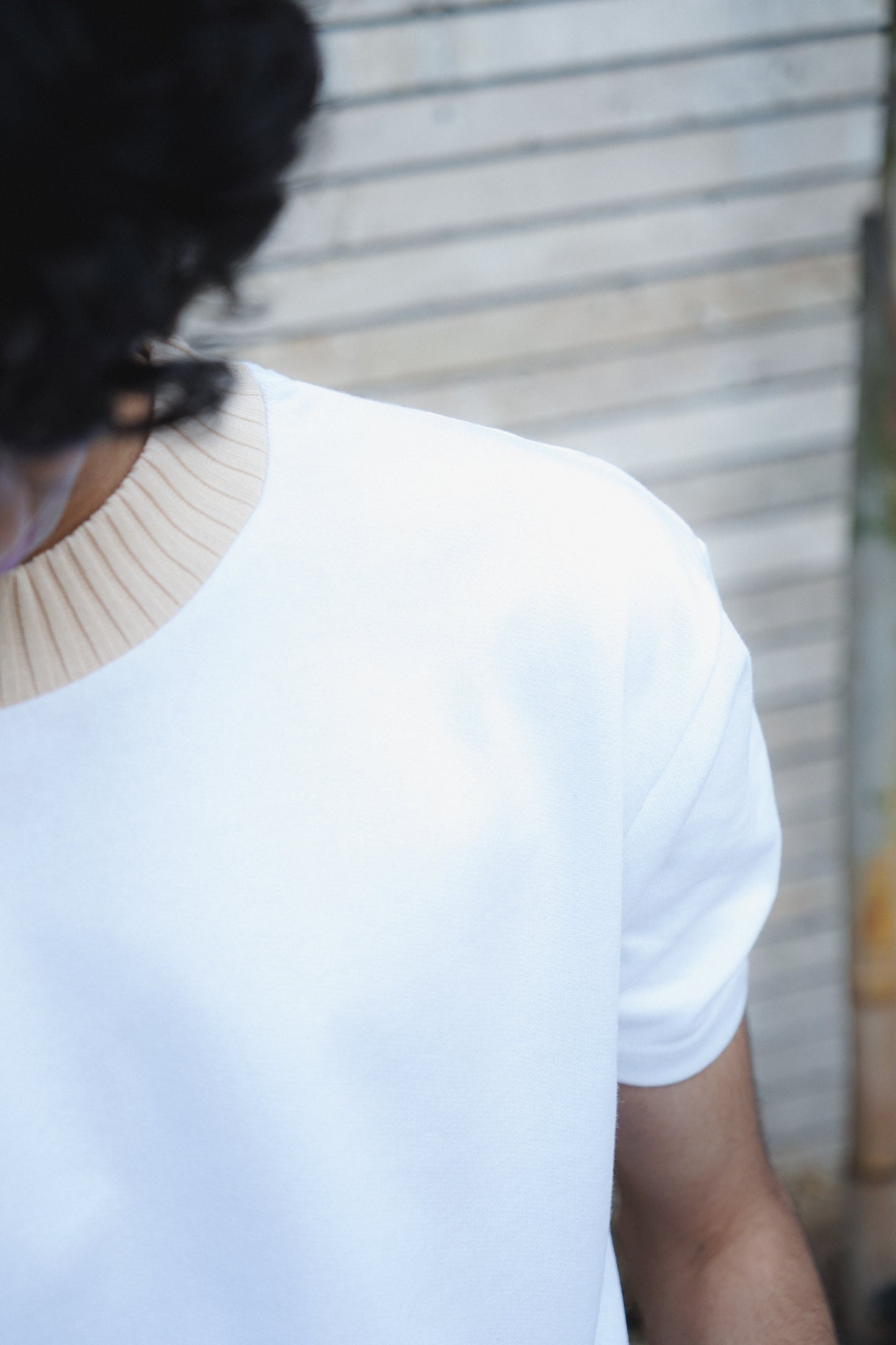 Knitted Collar Contrast White Shirt